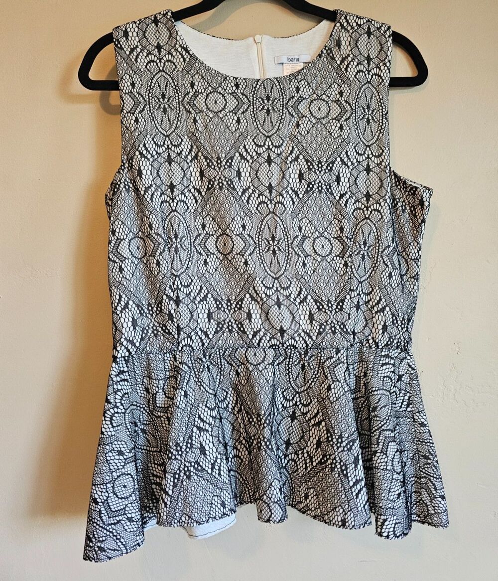 Bar III Sleeveless Top Size L Sheath Blouse zipper in back-lace lined